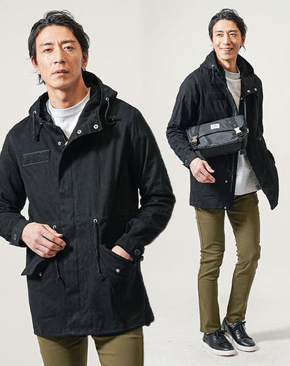 バーベキュー・キャンプデート服メンズ3点コーデセット 黒モッズコート×グレー長袖Tシャツ×カーキスリムチノパンツ