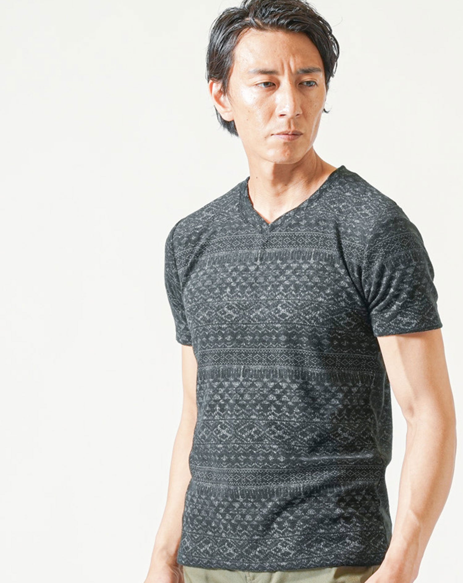 バイカーファッション・ちょいワルメンズ3点コーデセット 黒7分袖シャツ×黒半袖Tシャツ×カーキブーツカットチノパン