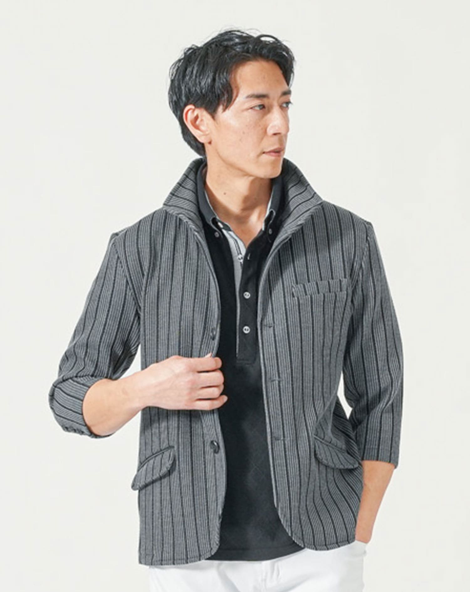 メンズ夏服トップス3点コーデセット　グレー7分袖テーラードジャケット×黒7分袖ポロシャツ×黒半袖Tシャツ