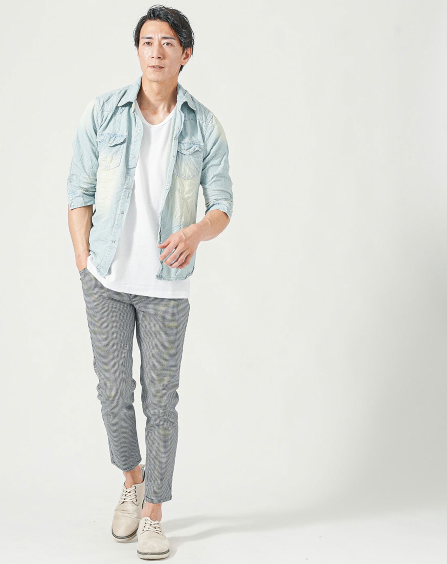 メンズ夏服トップス3点コーデセット　サックスブルー7分袖デニムシャツ×白タンクトップ×黒タンクトップ