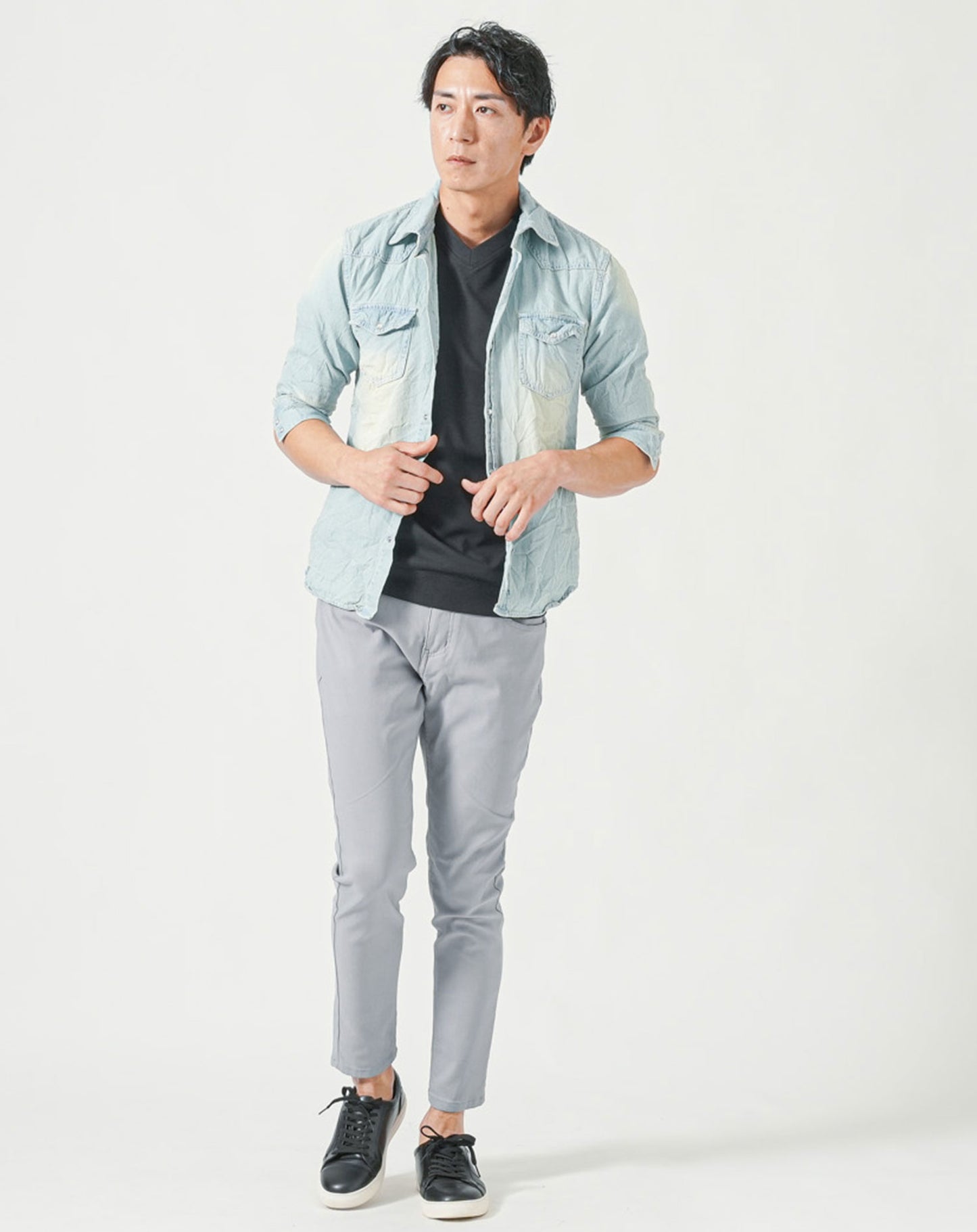 メンズ夏服トップス3点コーデセット　サックスブルー7分袖デニムシャツ×白半袖Tシャツ×黒半袖Tシャツ