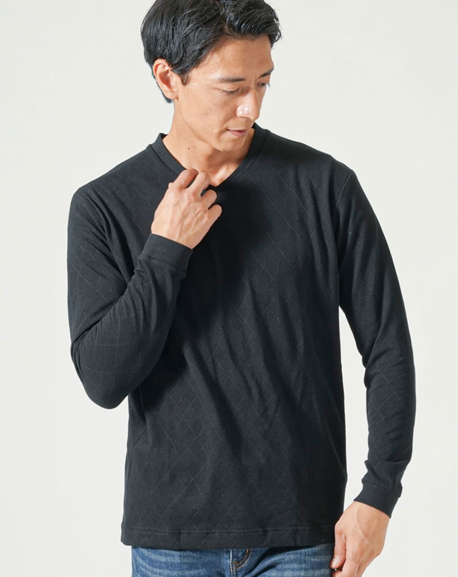 サーモライトうっすらアーガイルVネック長袖Tシャツ