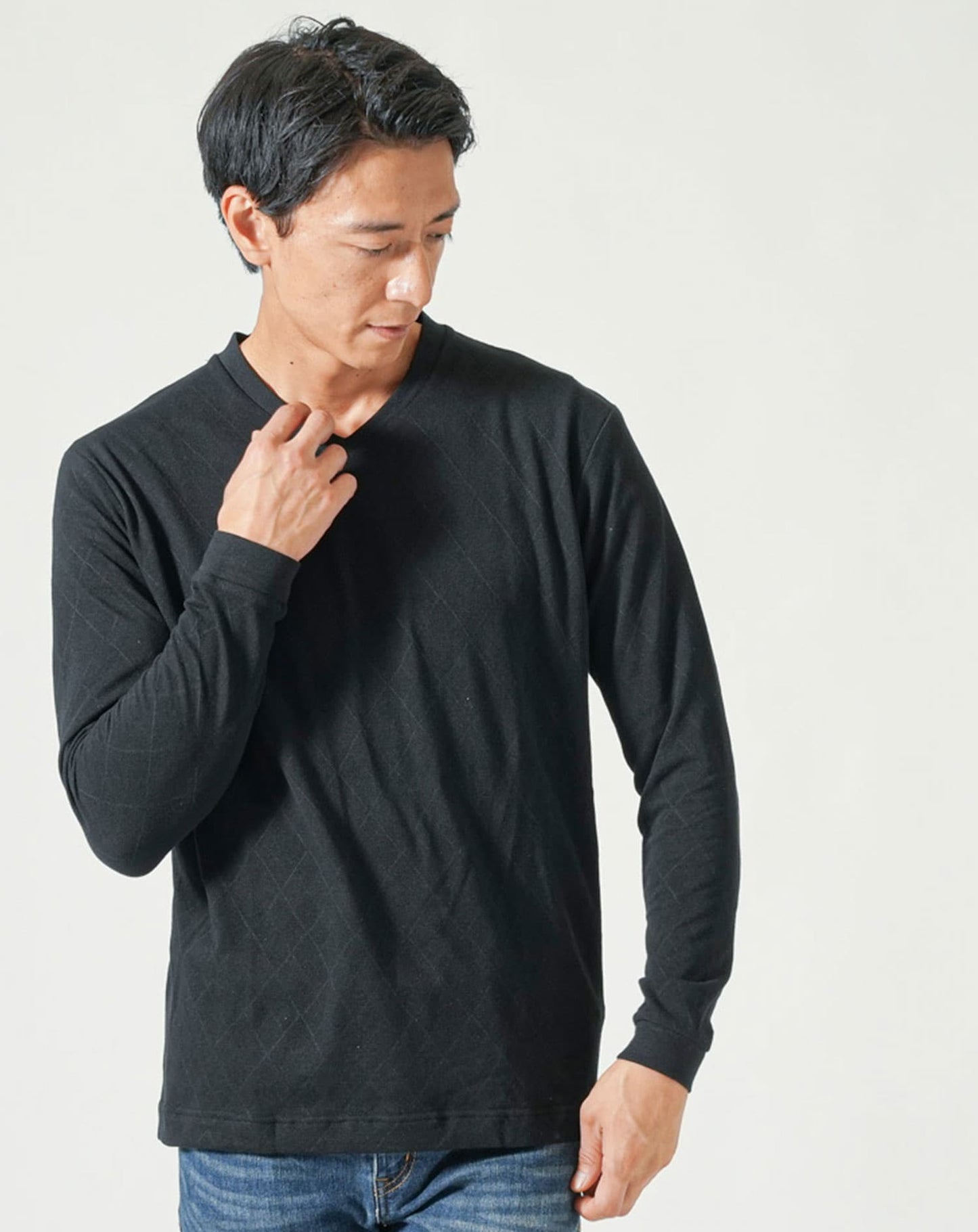 サーモライトうっすらアーガイルVネック長袖Tシャツ