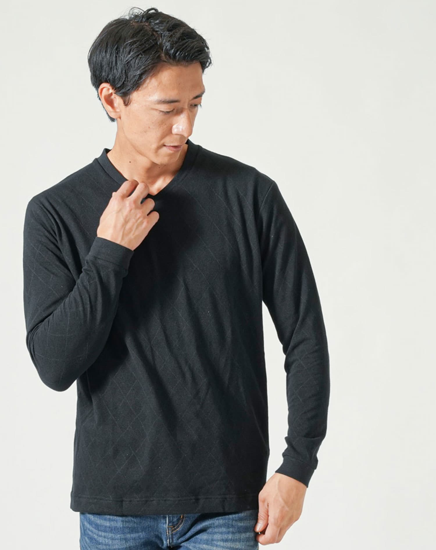 サーモライトうっすらアーガイルVネック長袖Tシャツ