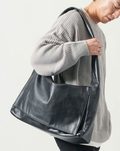 PUレザービッグショルダーバッグ