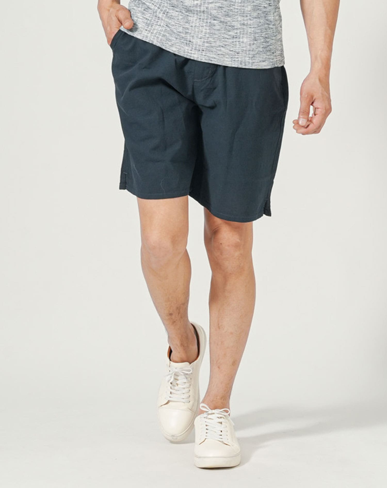 ネイビー　H183cmW63kg 着用サイズ:Ｌ