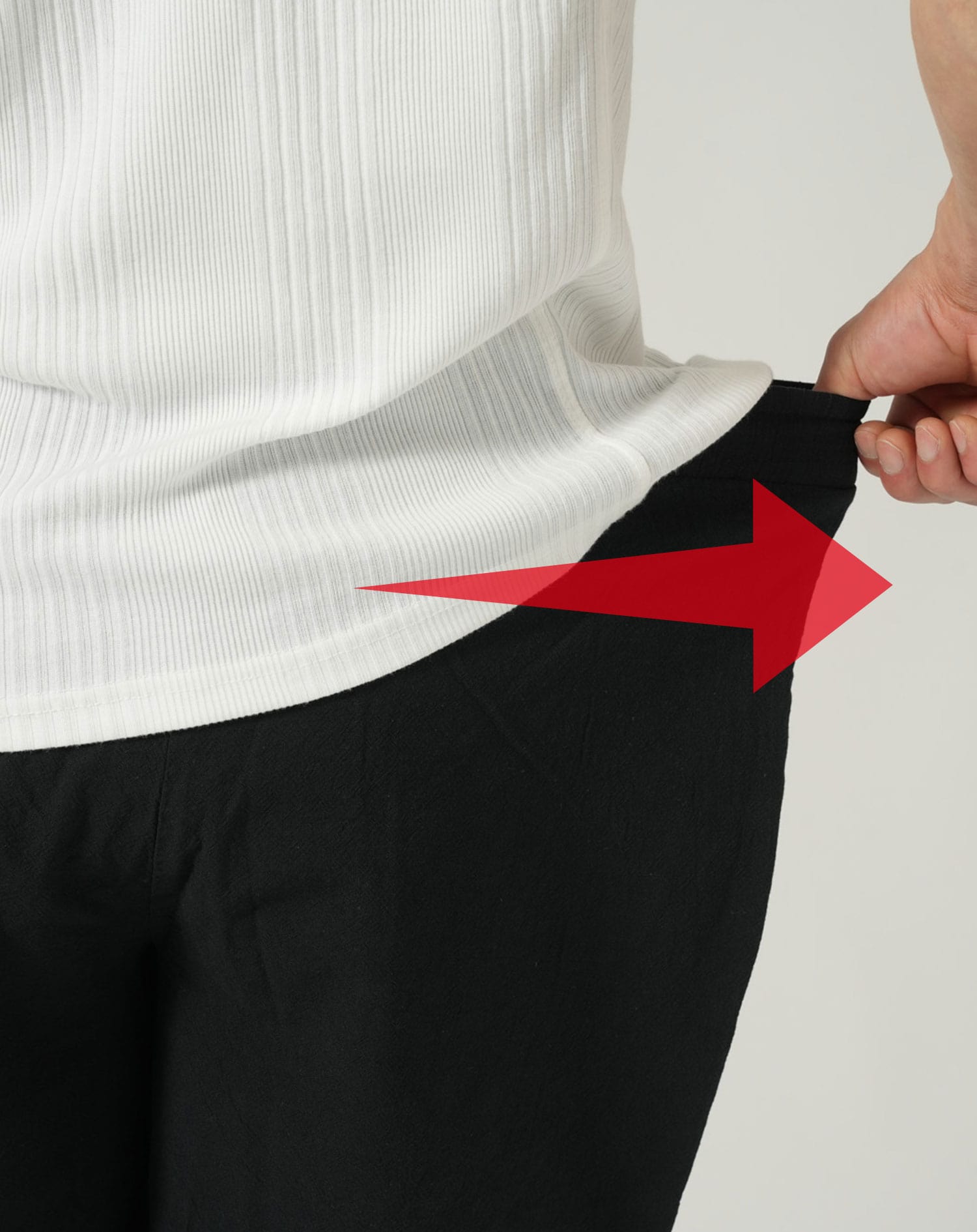 ブラック　H183cmW63kg 着用サイズ:Ｌ