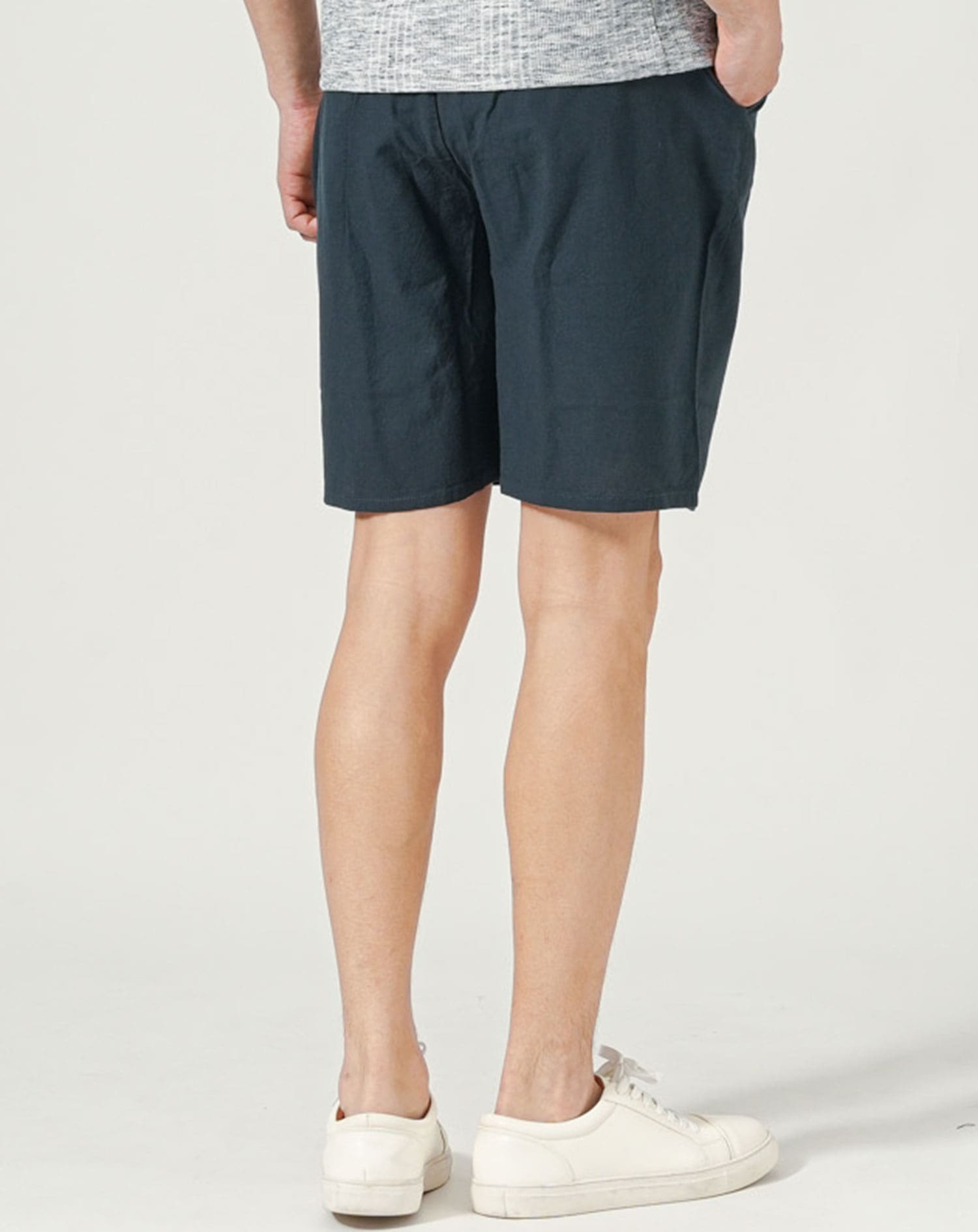 ネイビー　H183cmW63kg 着用サイズ:Ｌ