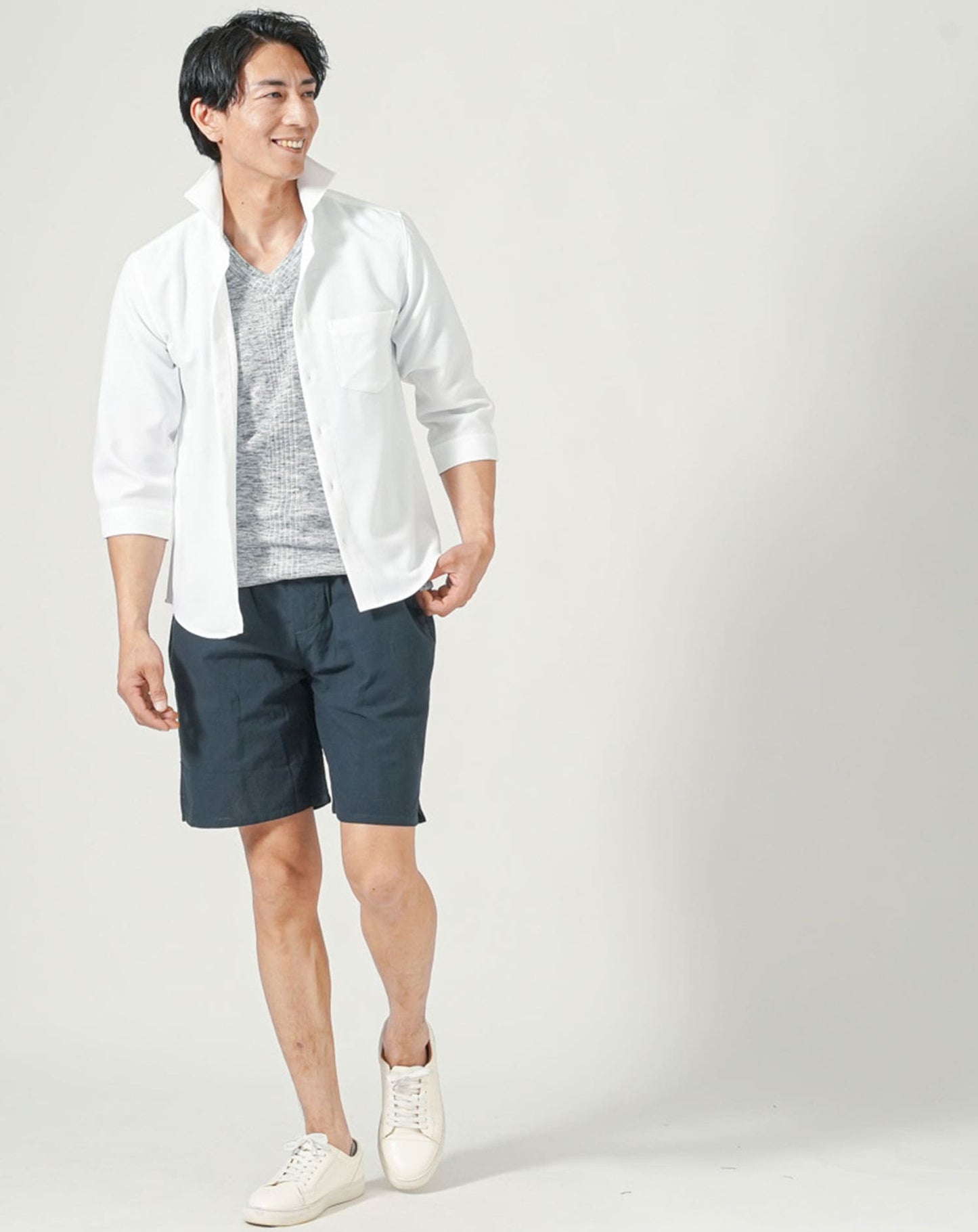 ネイビー　H183cmW63kg 着用サイズ:Ｌ