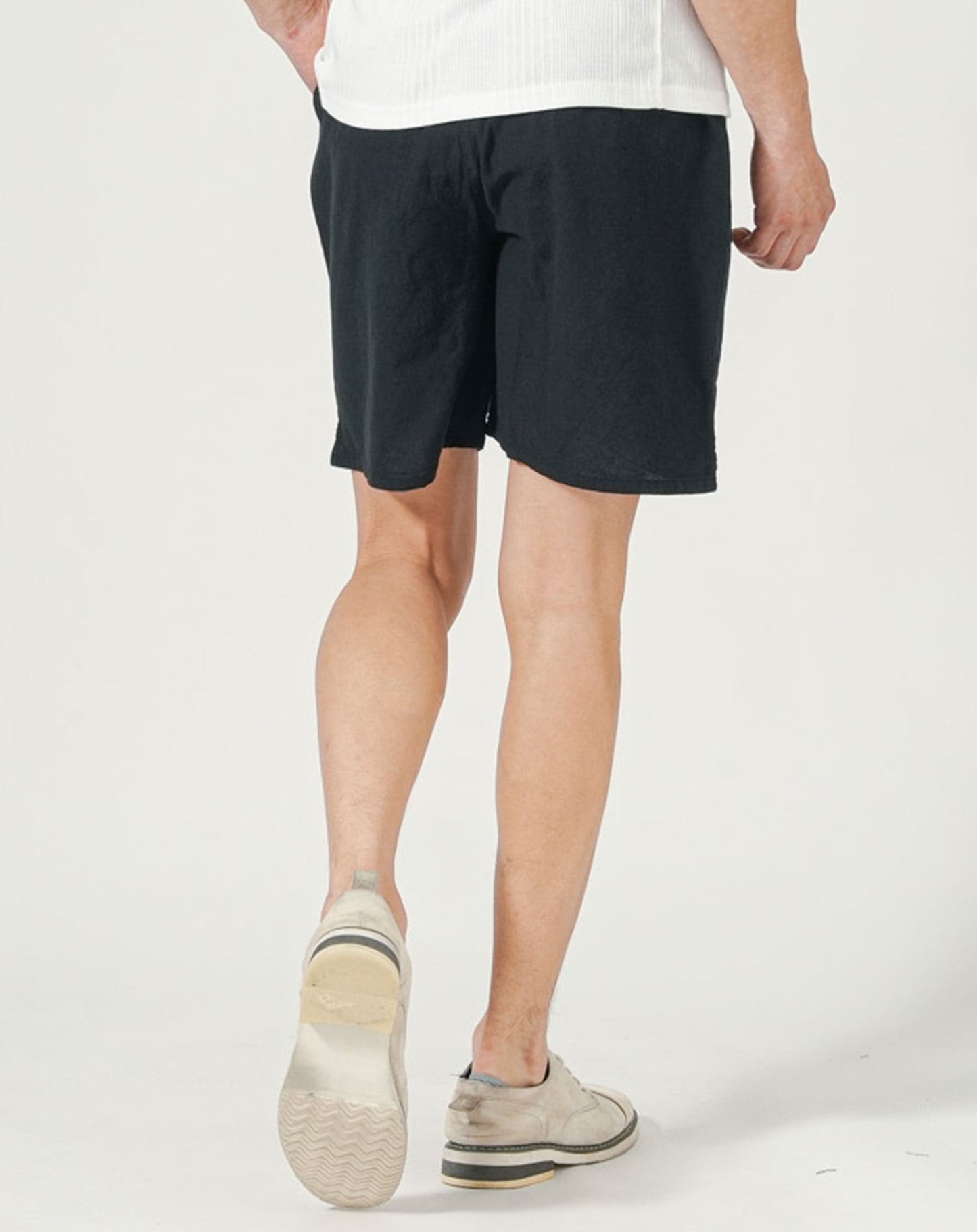 ブラック　H183cmW63kg 着用サイズ:Ｌ