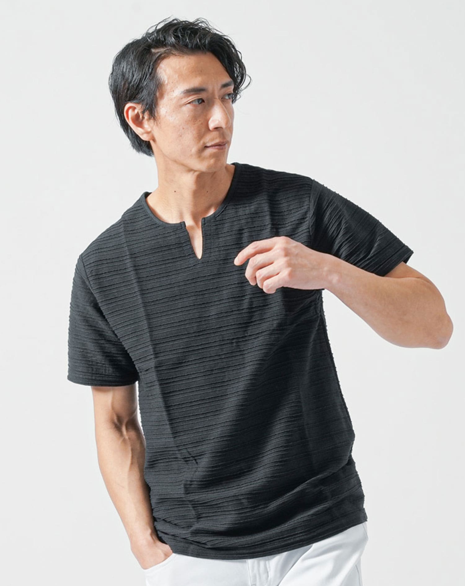 夏用接触冷感タックジャガード半袖キーネックTシャツ メンズ ｜ メンズ