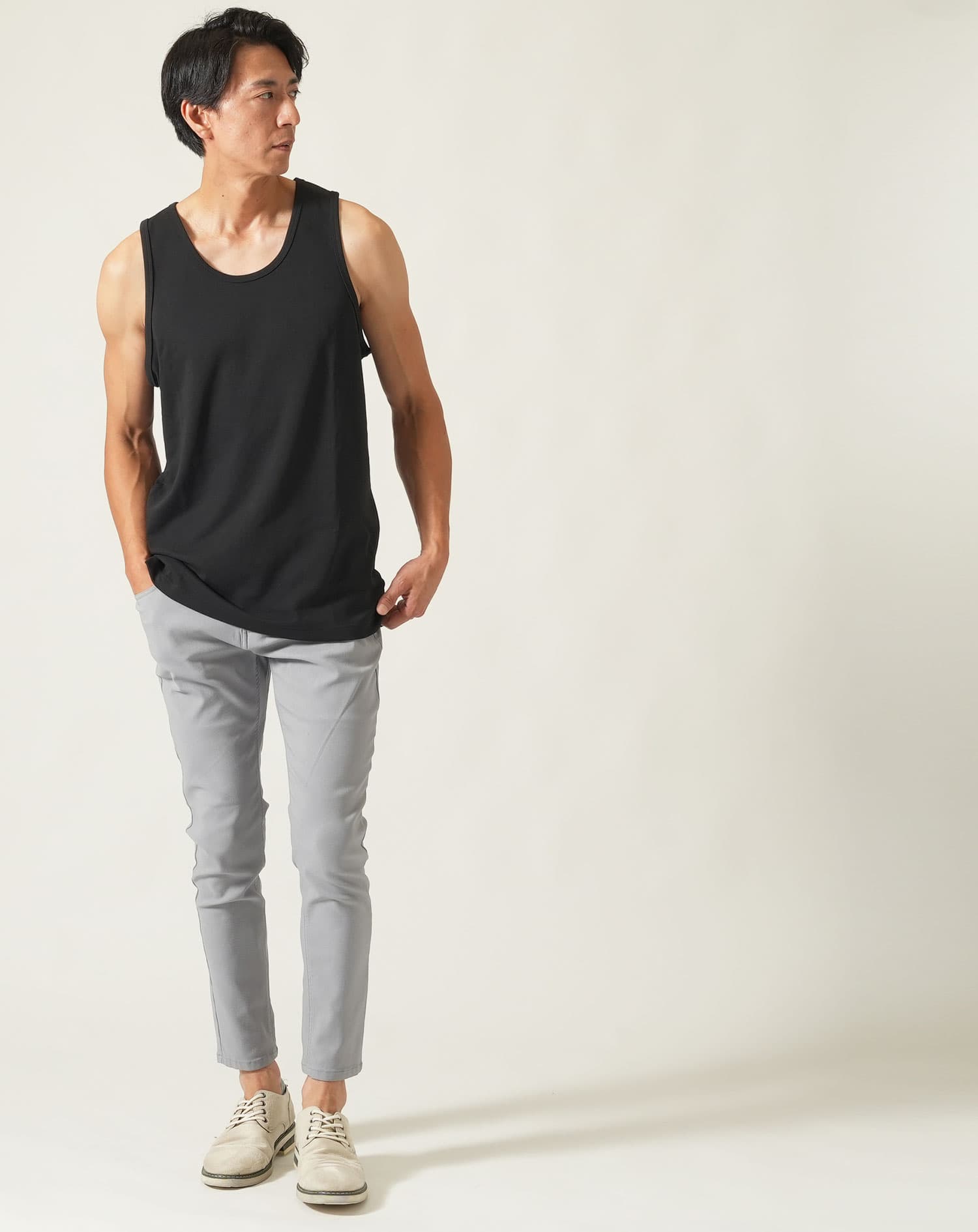 接触冷感ゆったり半袖UネックTシャツ