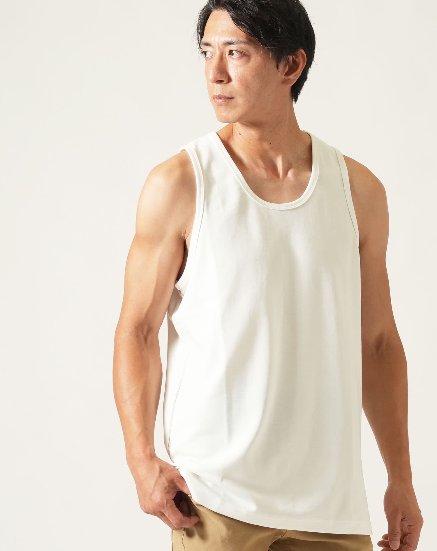 接触冷感ゆったり半袖UネックTシャツ