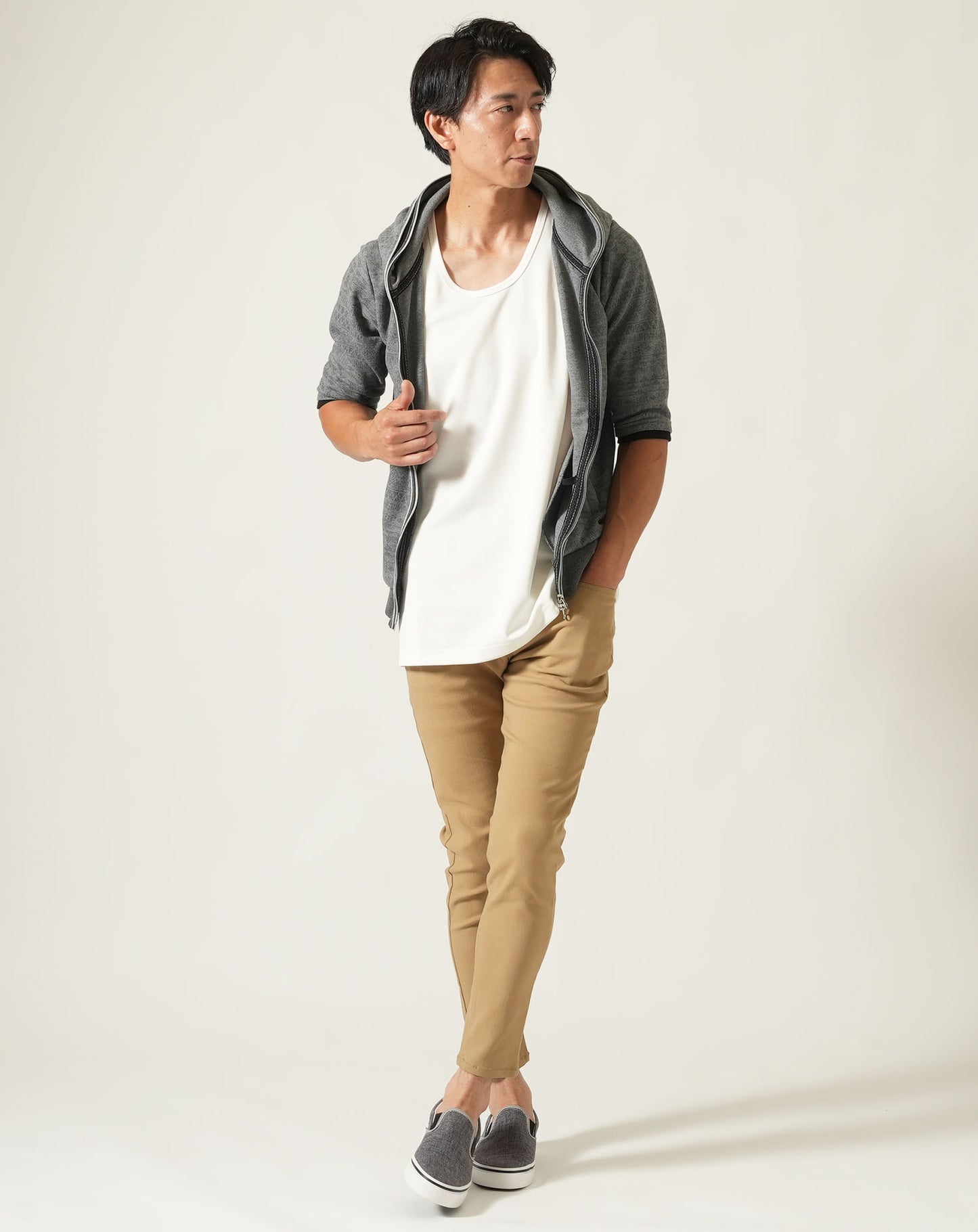 接触冷感ゆったり半袖UネックTシャツ