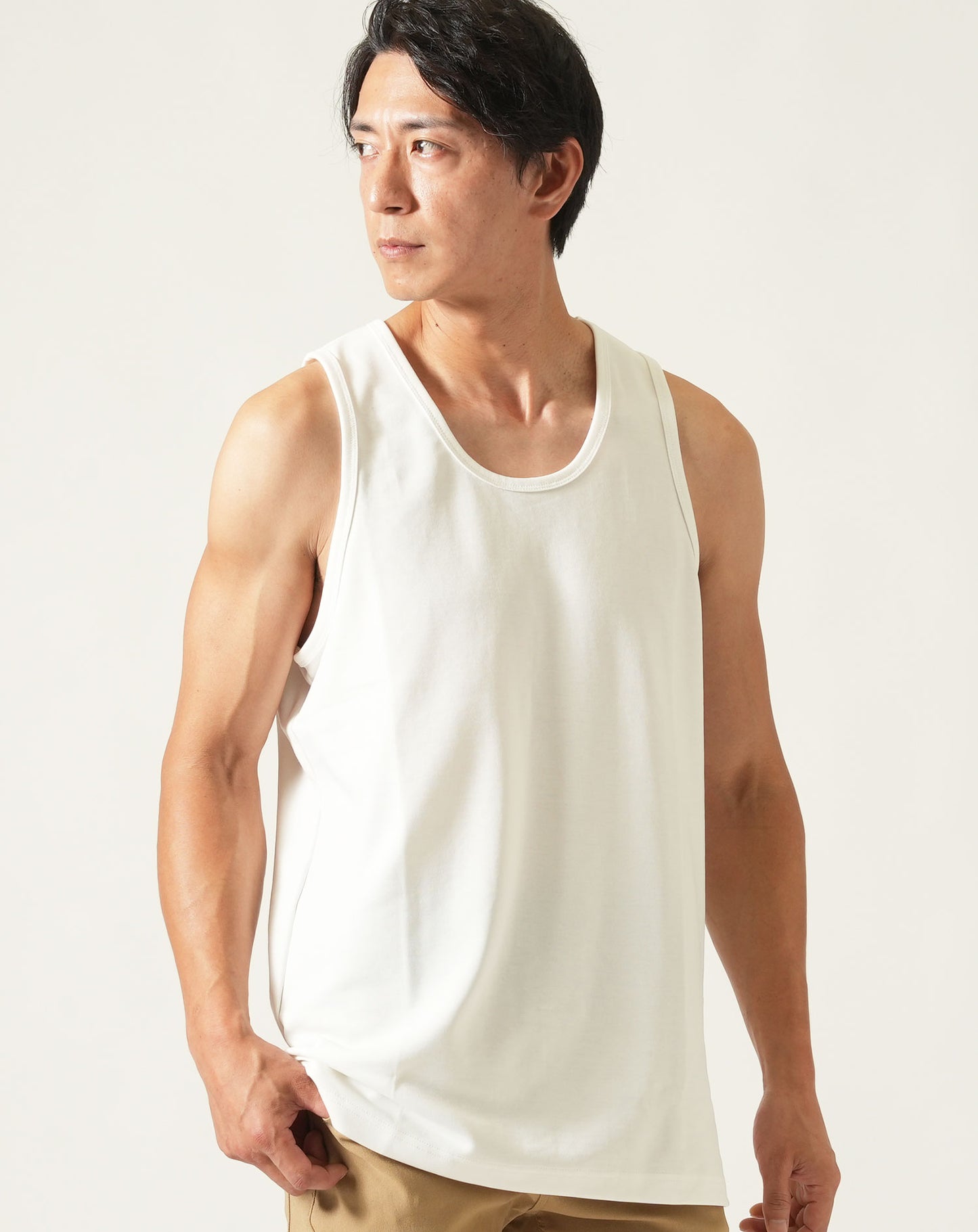 接触冷感ゆったり半袖UネックTシャツ