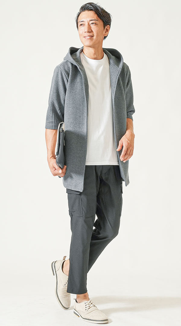 黒のズボンに合う服を使ったコーデ