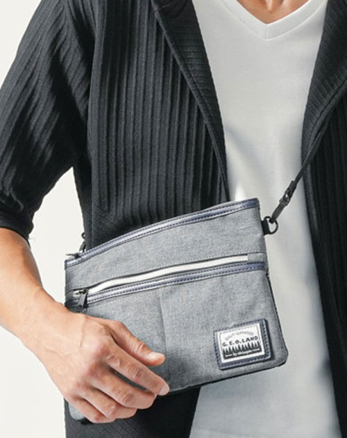 メンズにおすすめの配色がアクセントになったナイロンサコッシュ