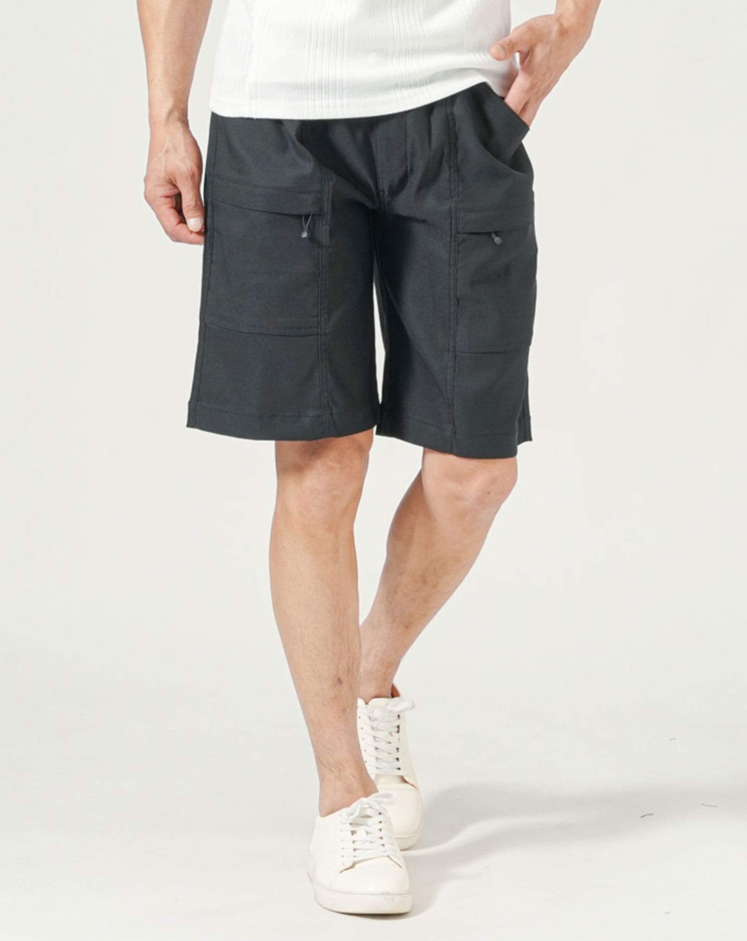 ブラック　H183cmW63kg 着用サイズ:Ｌ