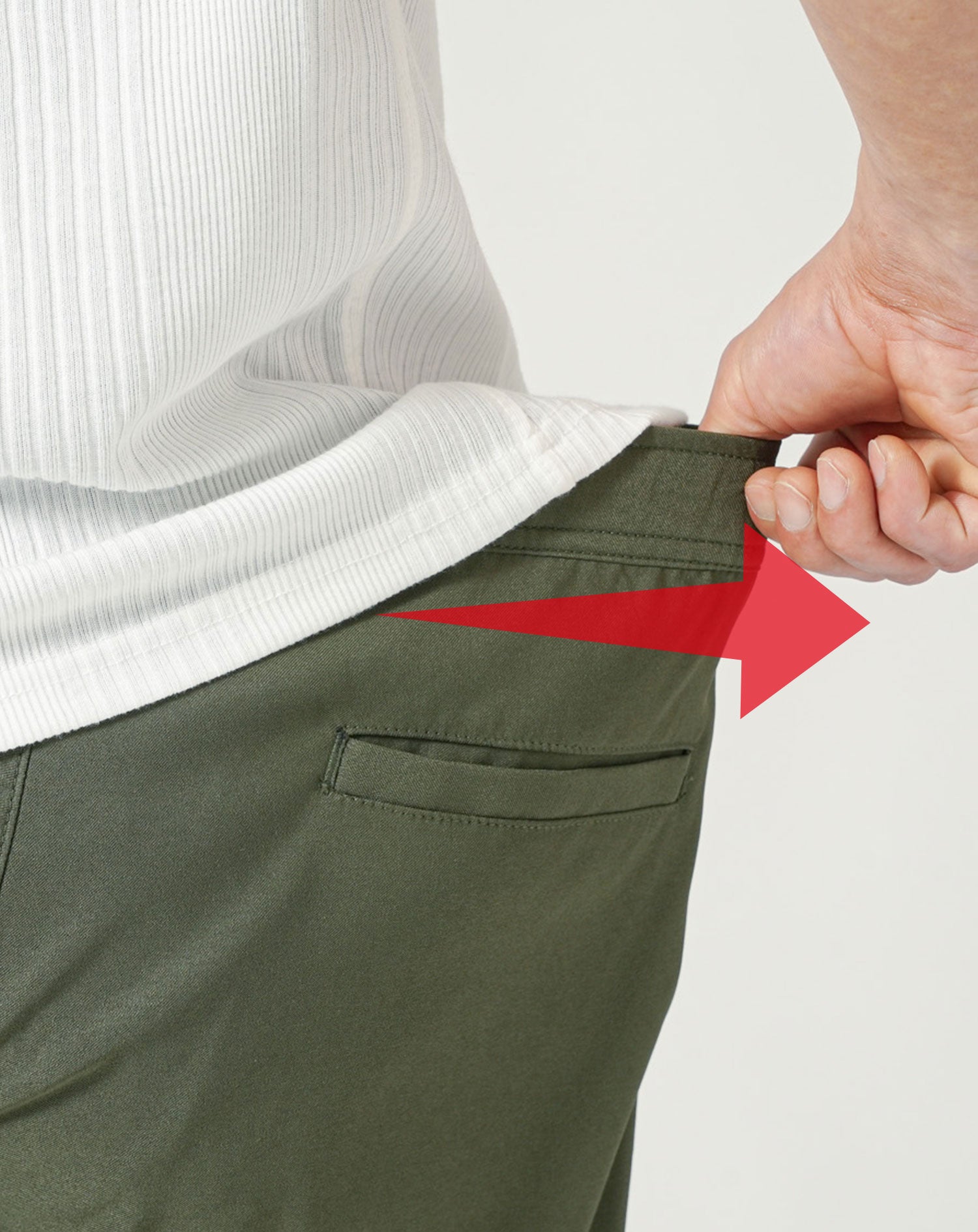 カーキ　H183cmW63kg 着用サイズ:Ｌ