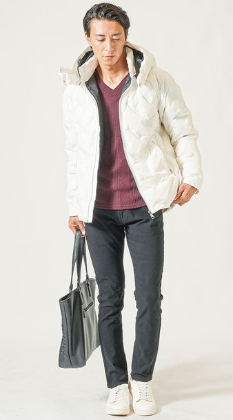 メンズにおすすめの白アウターの冬コーデ