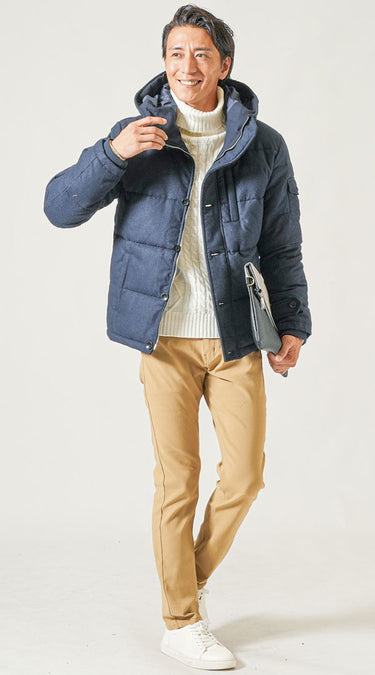 タートルネック×ダウンジャケットコーデ