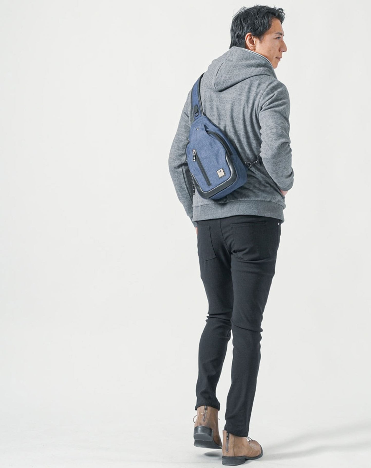 撥水加工斜めがけコンパクトボディバッグ