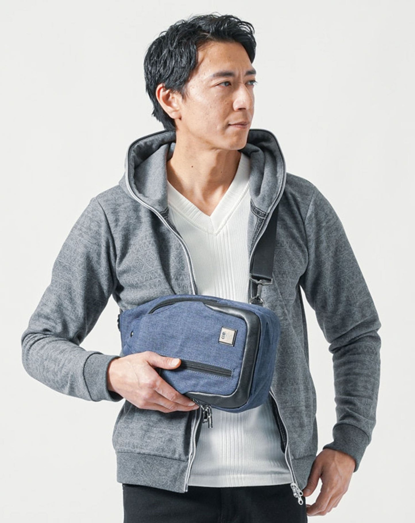 撥水加工斜めがけコンパクトボディバッグ