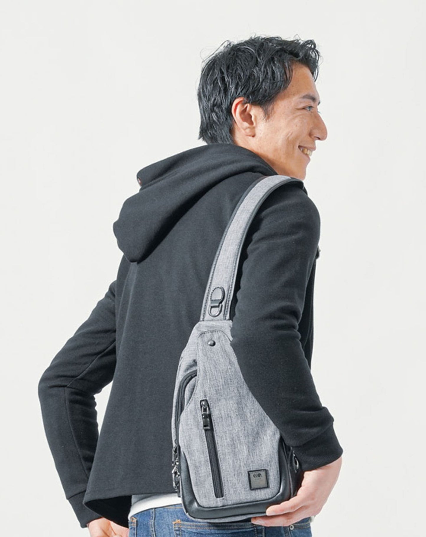 撥水加工斜めがけコンパクトボディバッグ