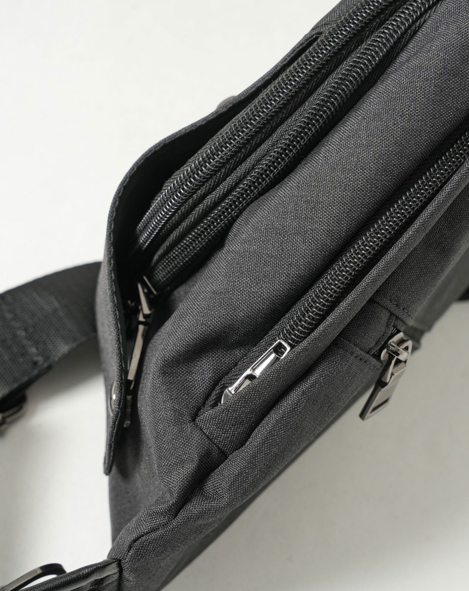 撥水加工斜めがけコンパクトボディバッグ ボディバッグ メンズ