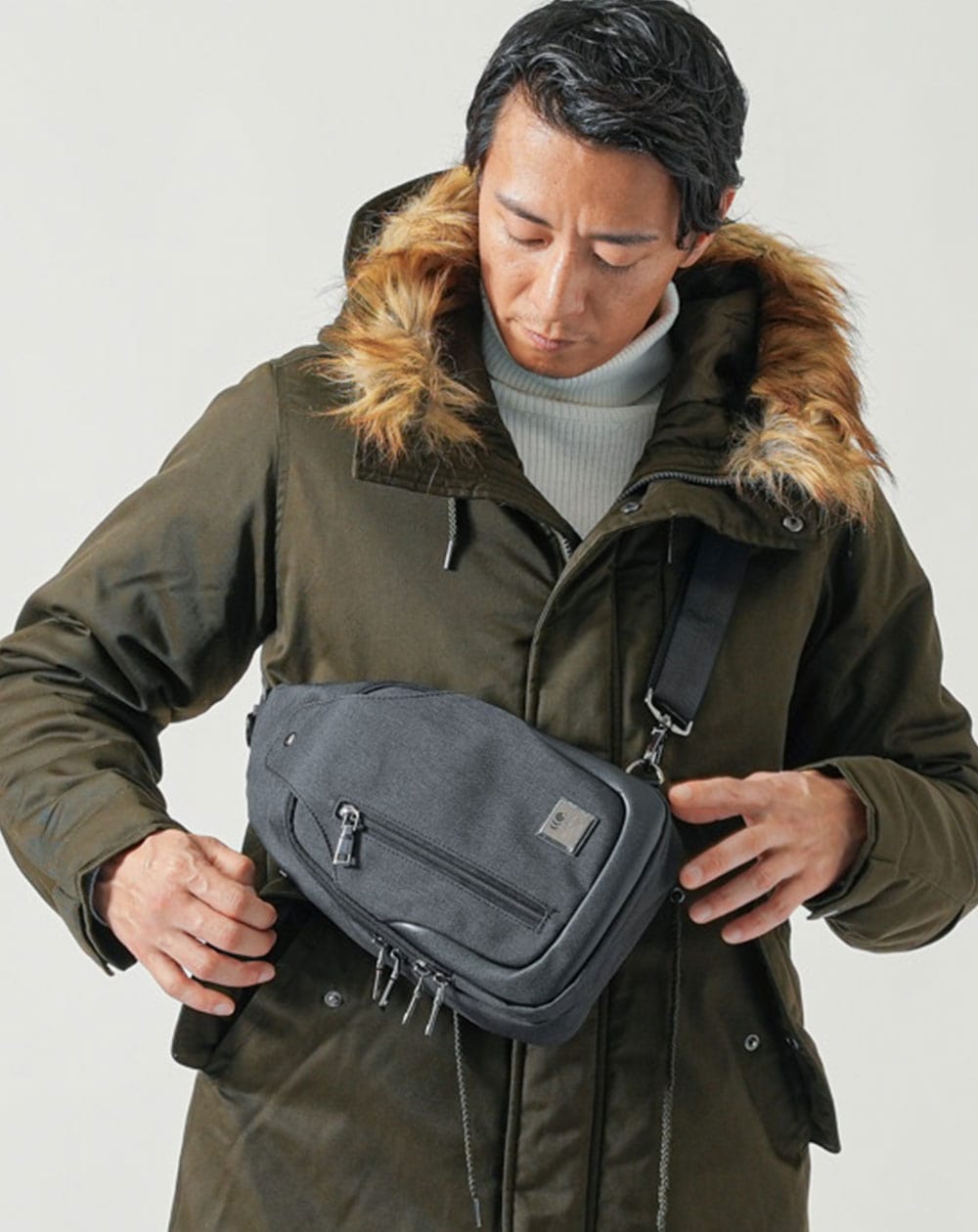 撥水加工斜めがけコンパクトボディバッグ ボディバッグ メンズ