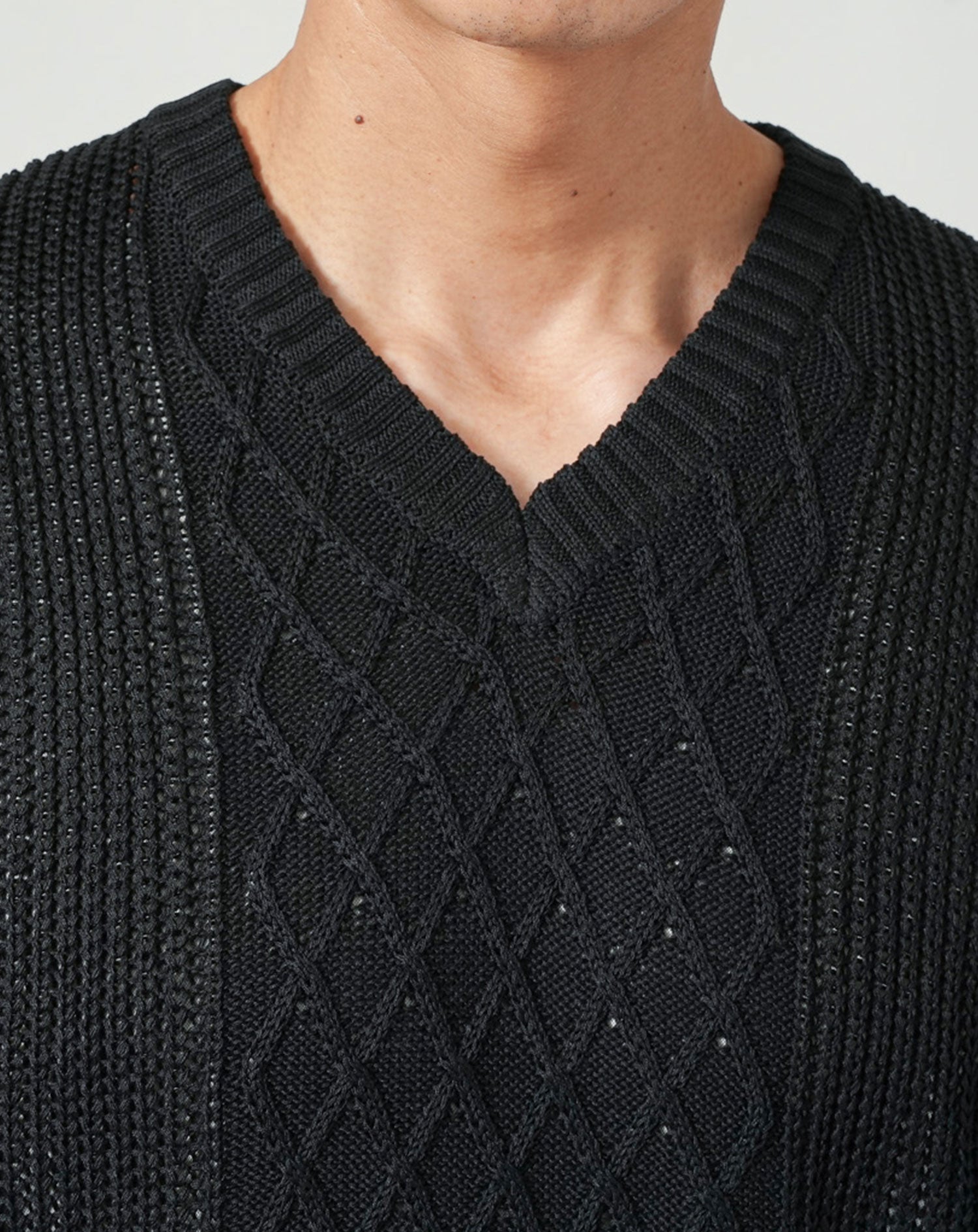 綿麻素材アラン編みⅤネック半袖サマーニット