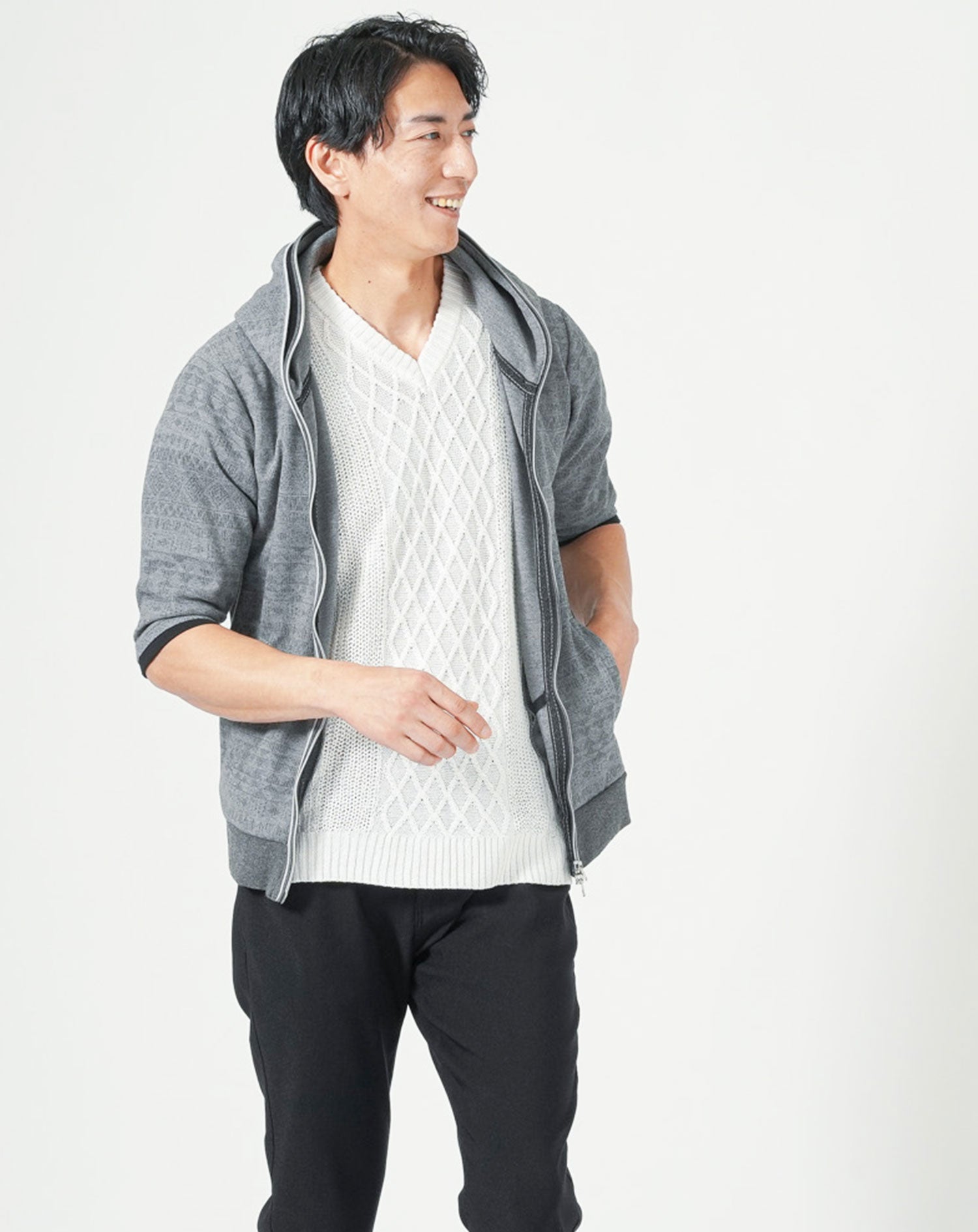 綿麻素材アラン編みⅤネック半袖サマーニット