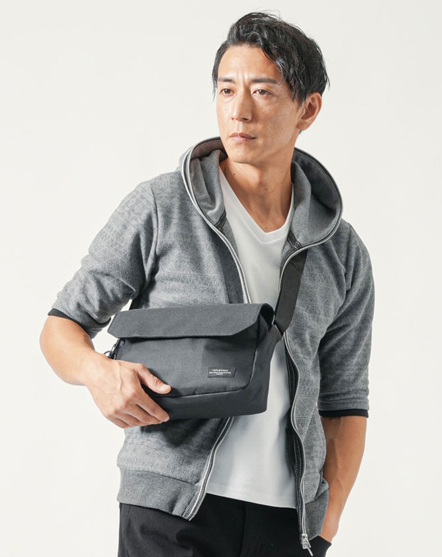 minustwo ショルダー メッセンジャーバッグ ZERO CRASH ショルダーバッグ レディース ボディバッグ a4