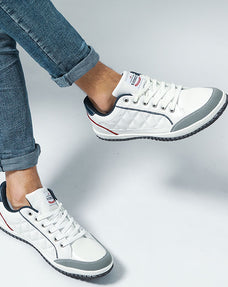 軽量キルティングローカットスニーカー