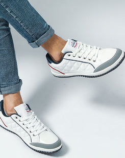 軽量キルティングローカットスニーカー