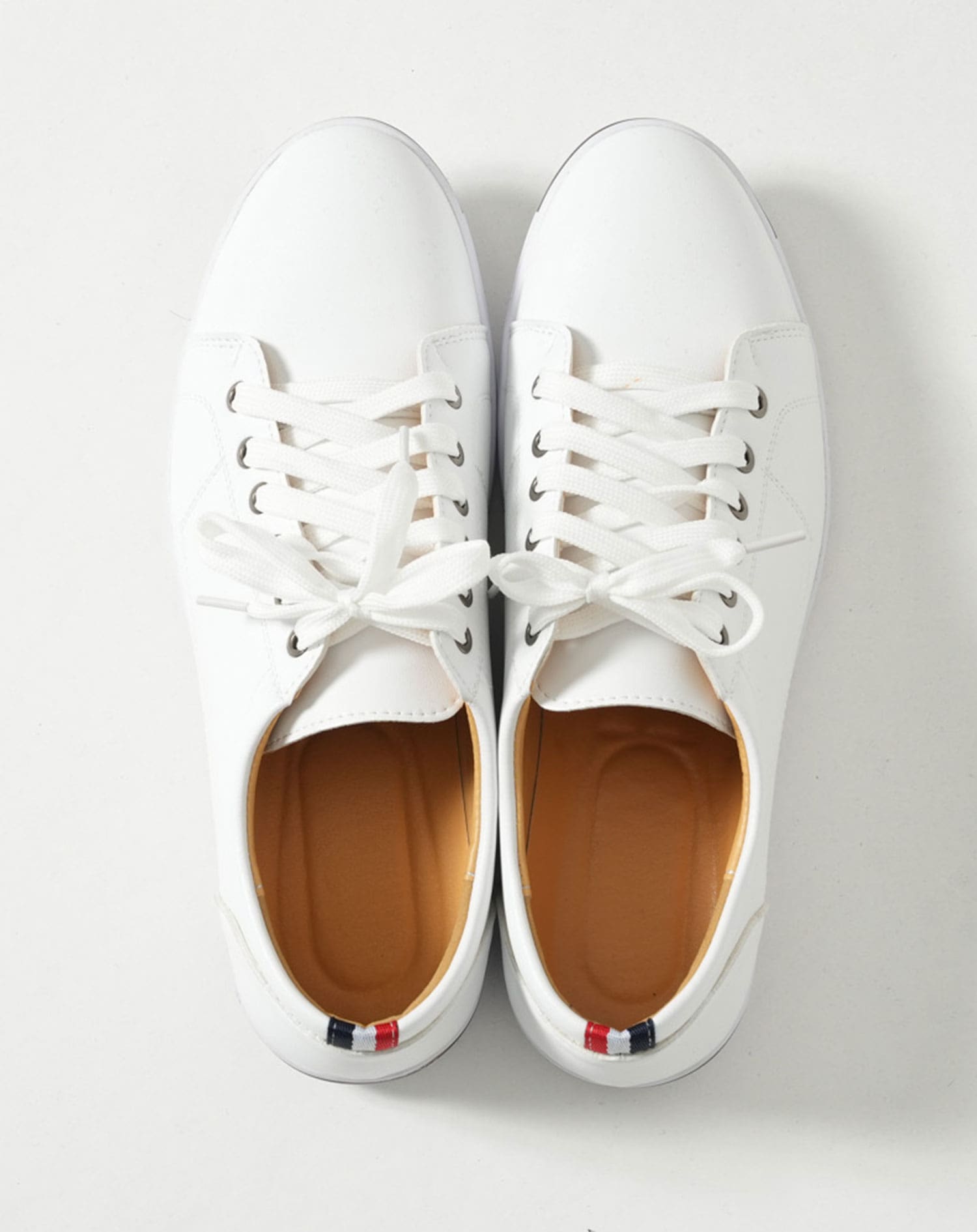 ホワイト レザー 穴あきデザイン シューズ ホワイト レザー 穴あきデザイン シューズ