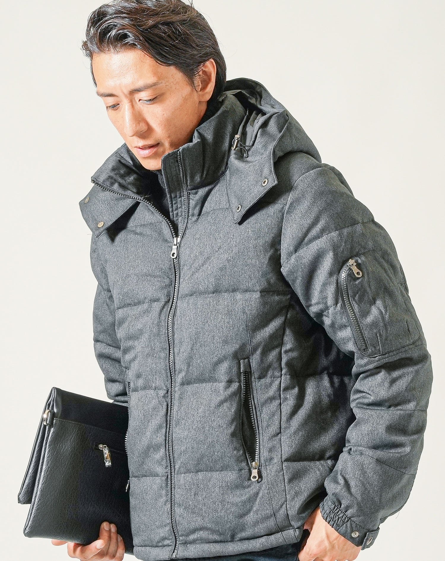 スリムフィットフード付きダウンジャケット