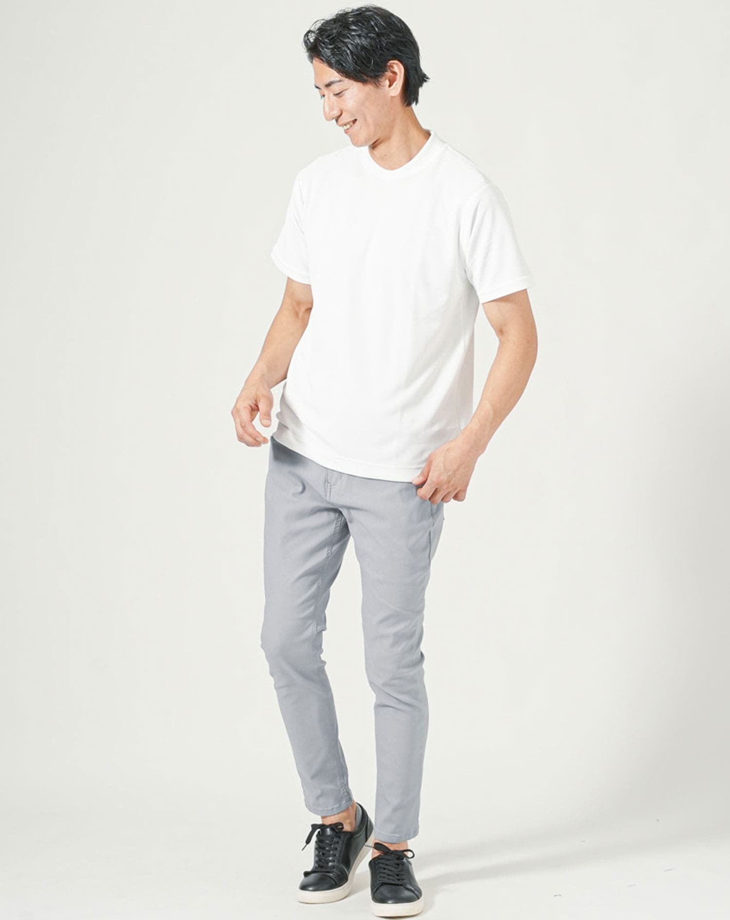 ホワイト　H183cmW63kg 着用サイズ:Ｌ