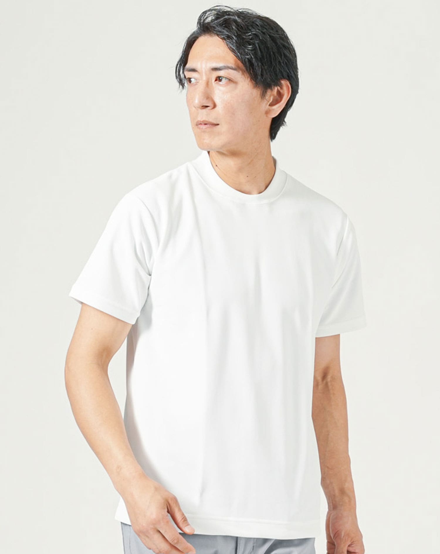 ホワイト　H183cmW63kg 着用サイズ:Ｌ