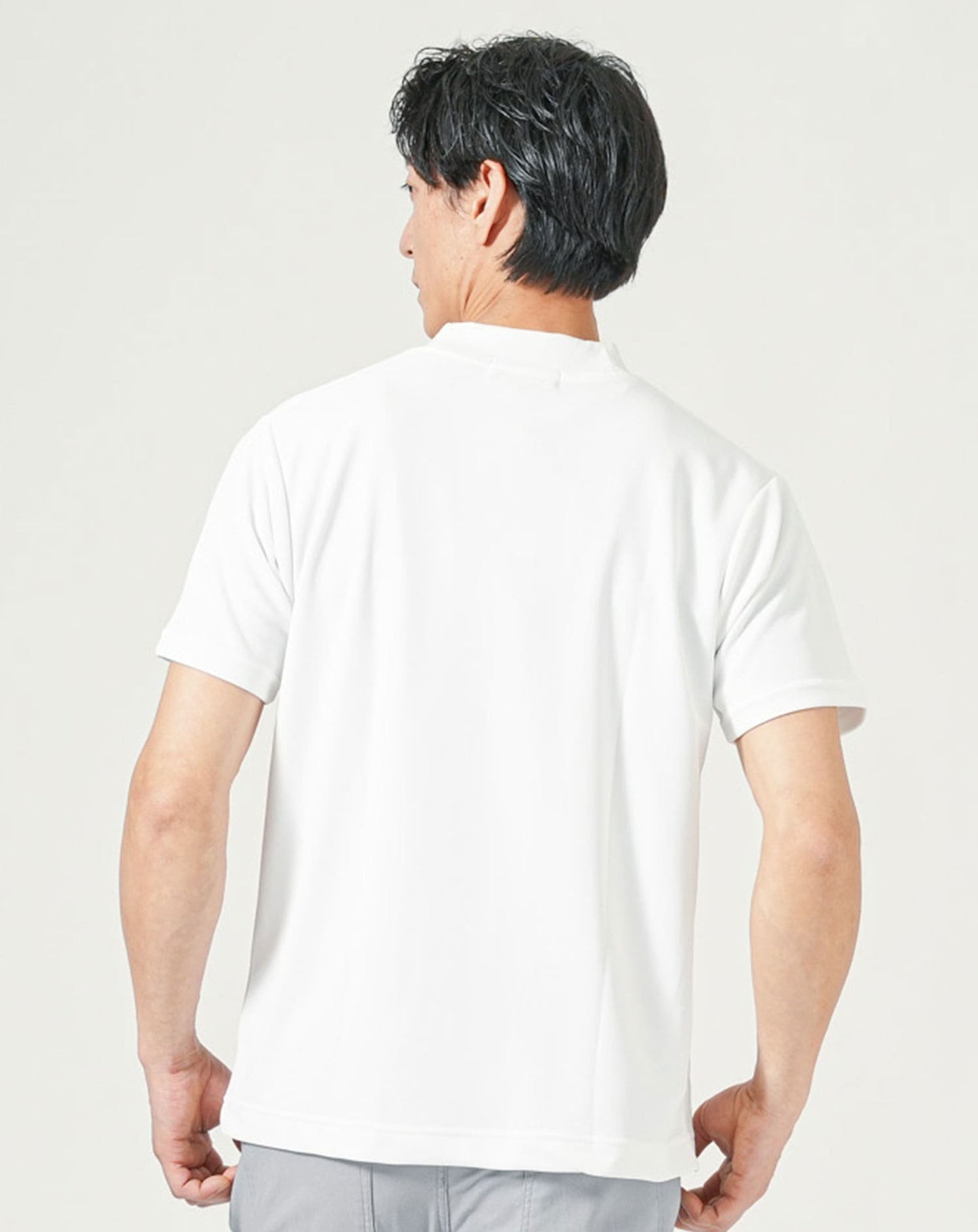 ホワイト　H183cmW63kg 着用サイズ:Ｌ