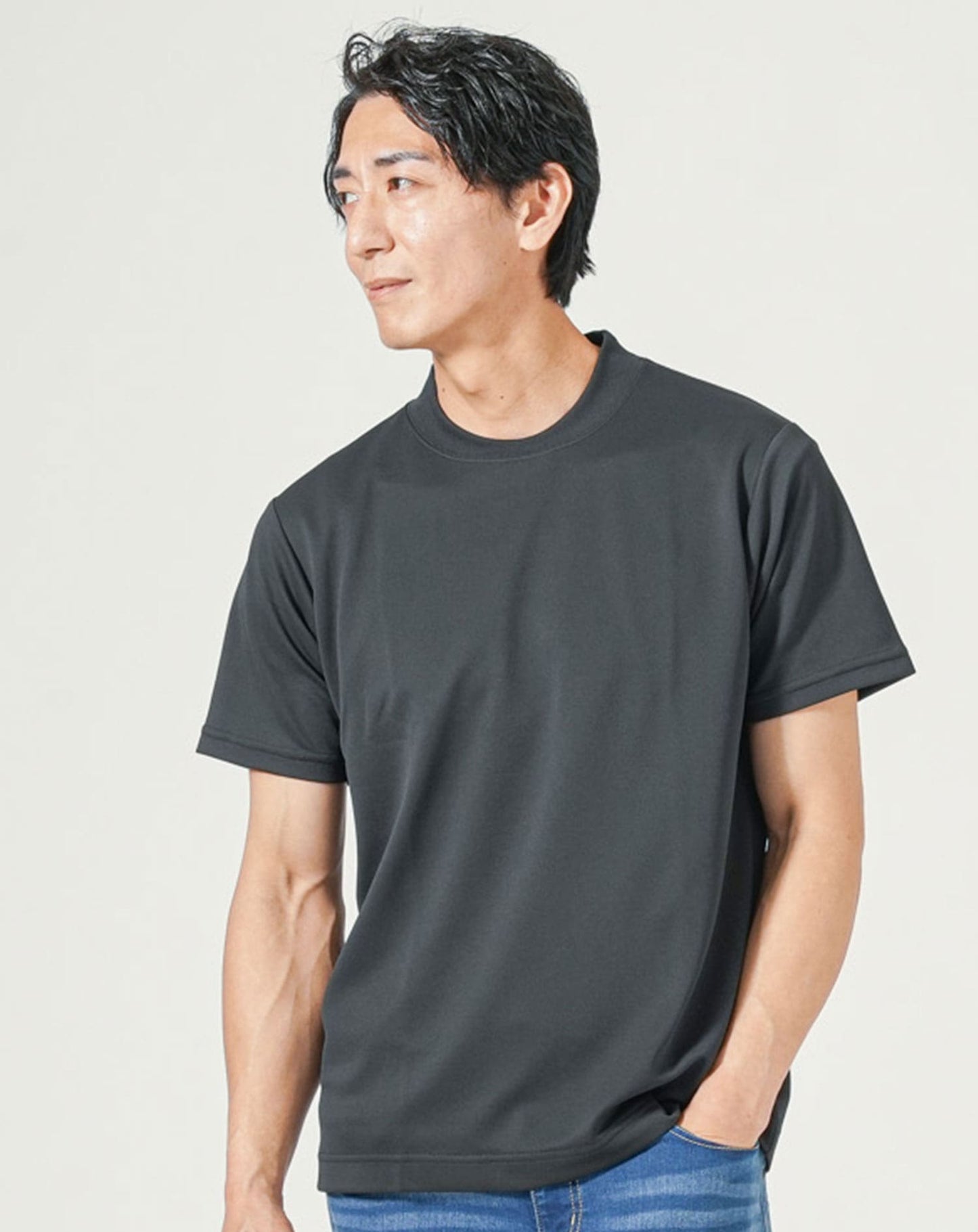 ブラック　H183cmW63kg 着用サイズ:Ｌ