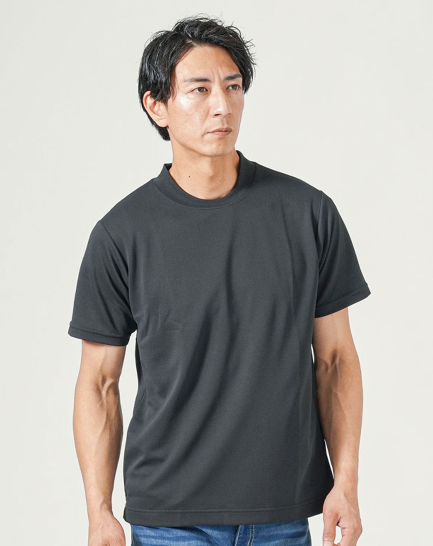 ブラック　H183cmW63kg 着用サイズ:Ｌ