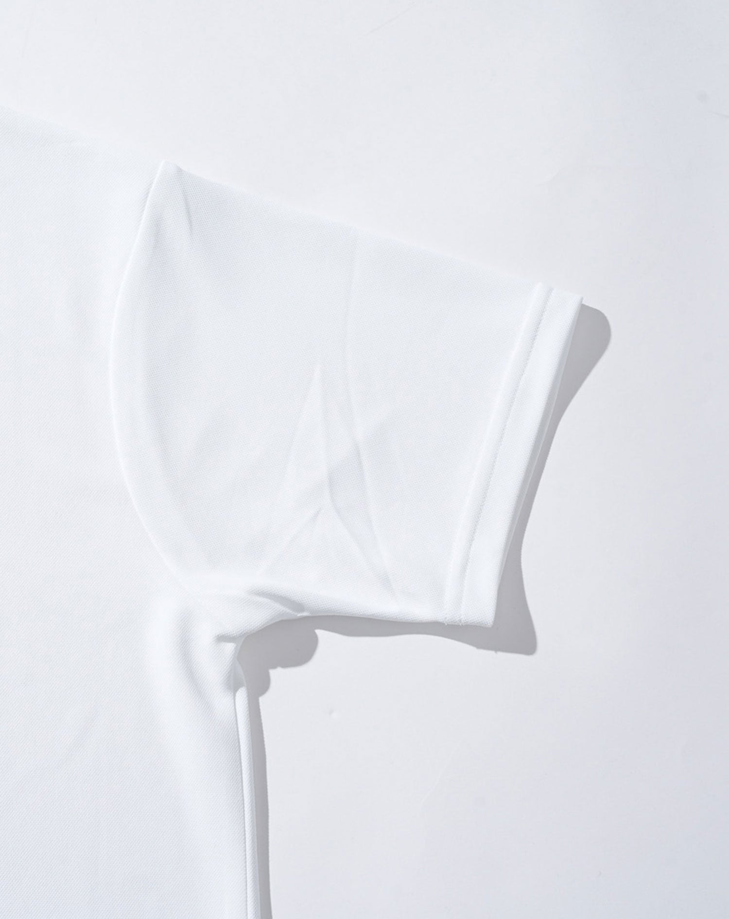 ジャケットのインナー専用　接触冷感・汗染み軽減半袖Tシャツ