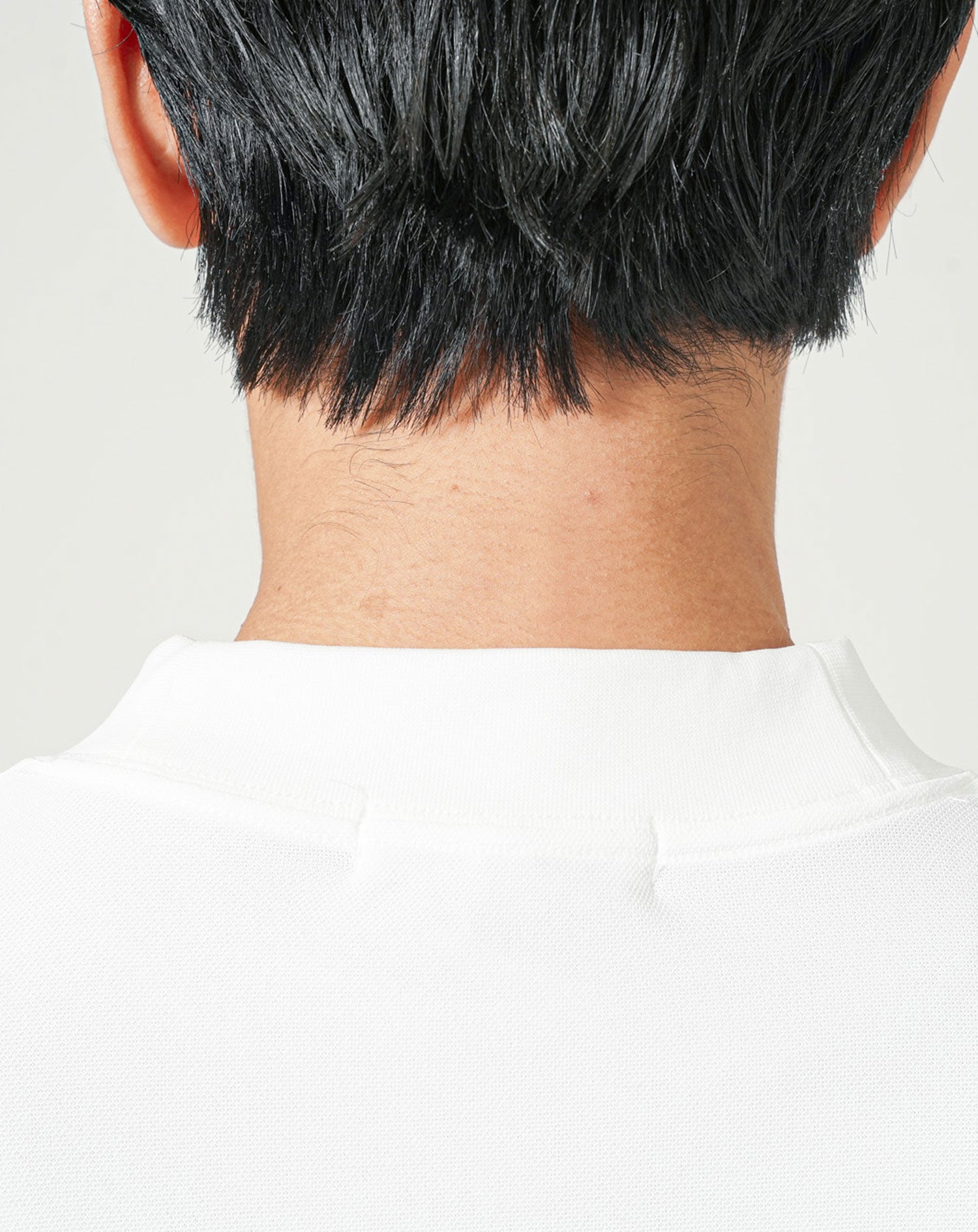 ホワイト　H183cmW63kg 着用サイズ:Ｌ