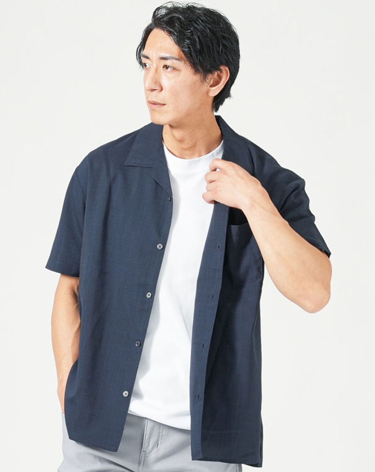 ネイビー　H183cmW63kg 着用サイズ:Ｌ