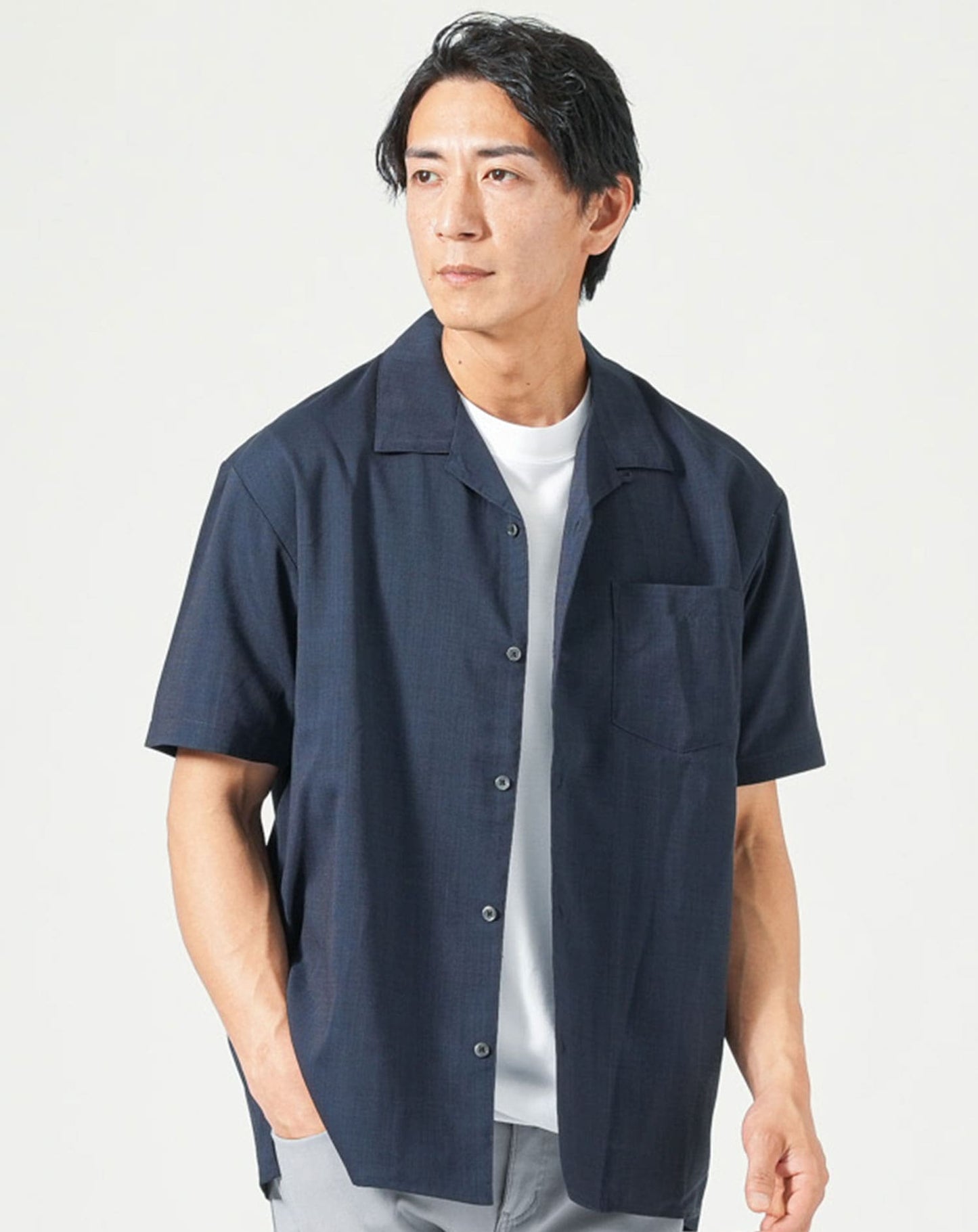 ネイビー　H183cmW63kg 着用サイズ:Ｌ