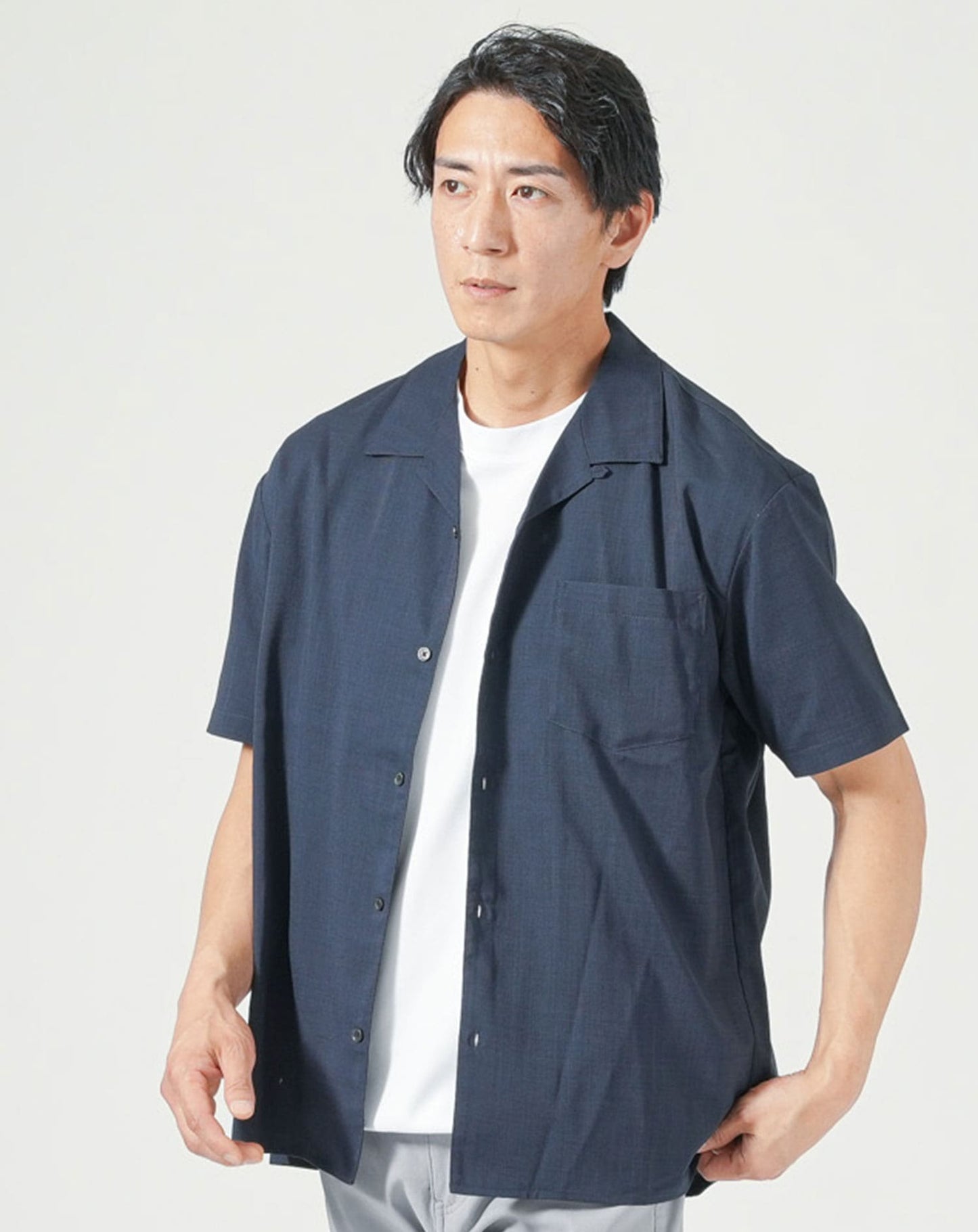 ネイビー　H183cmW63kg 着用サイズ:Ｌ