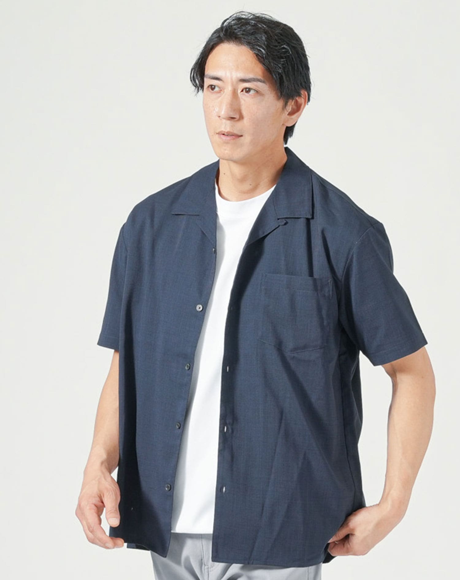 ネイビー　H183cmW63kg 着用サイズ:Ｌ