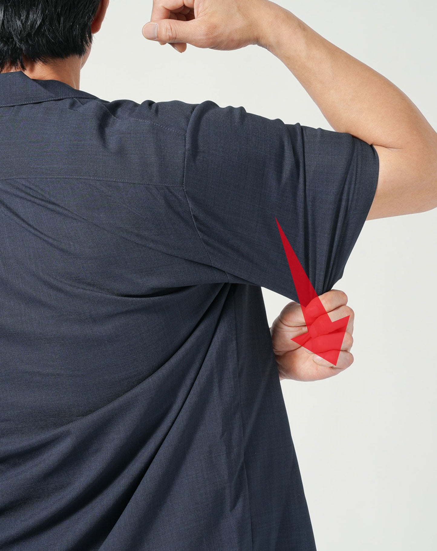 ネイビー　H183cmW63kg 着用サイズ:Ｌ