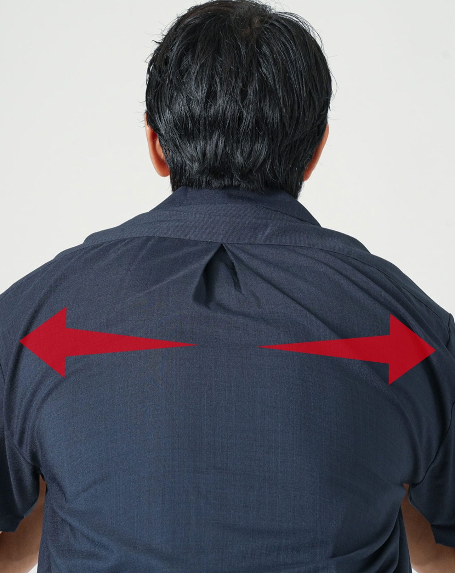 ネイビー　H183cmW63kg 着用サイズ:Ｌ